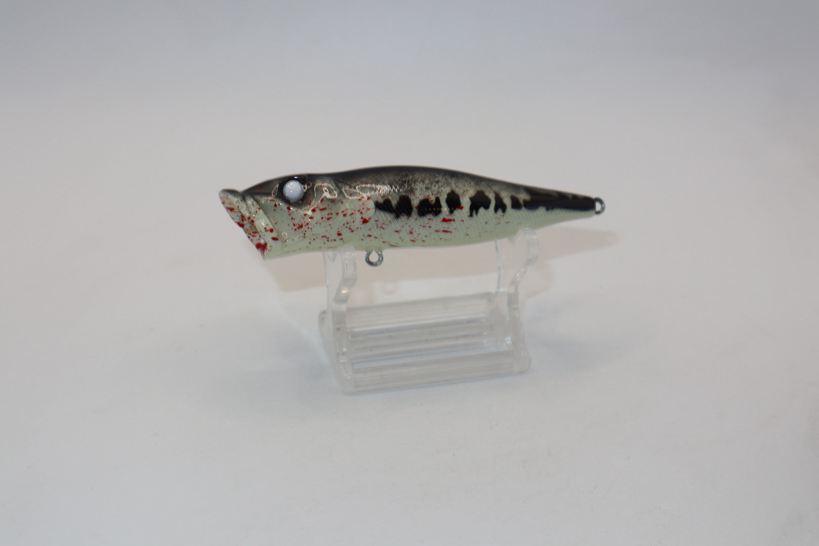 Pale Dying Bass Popper