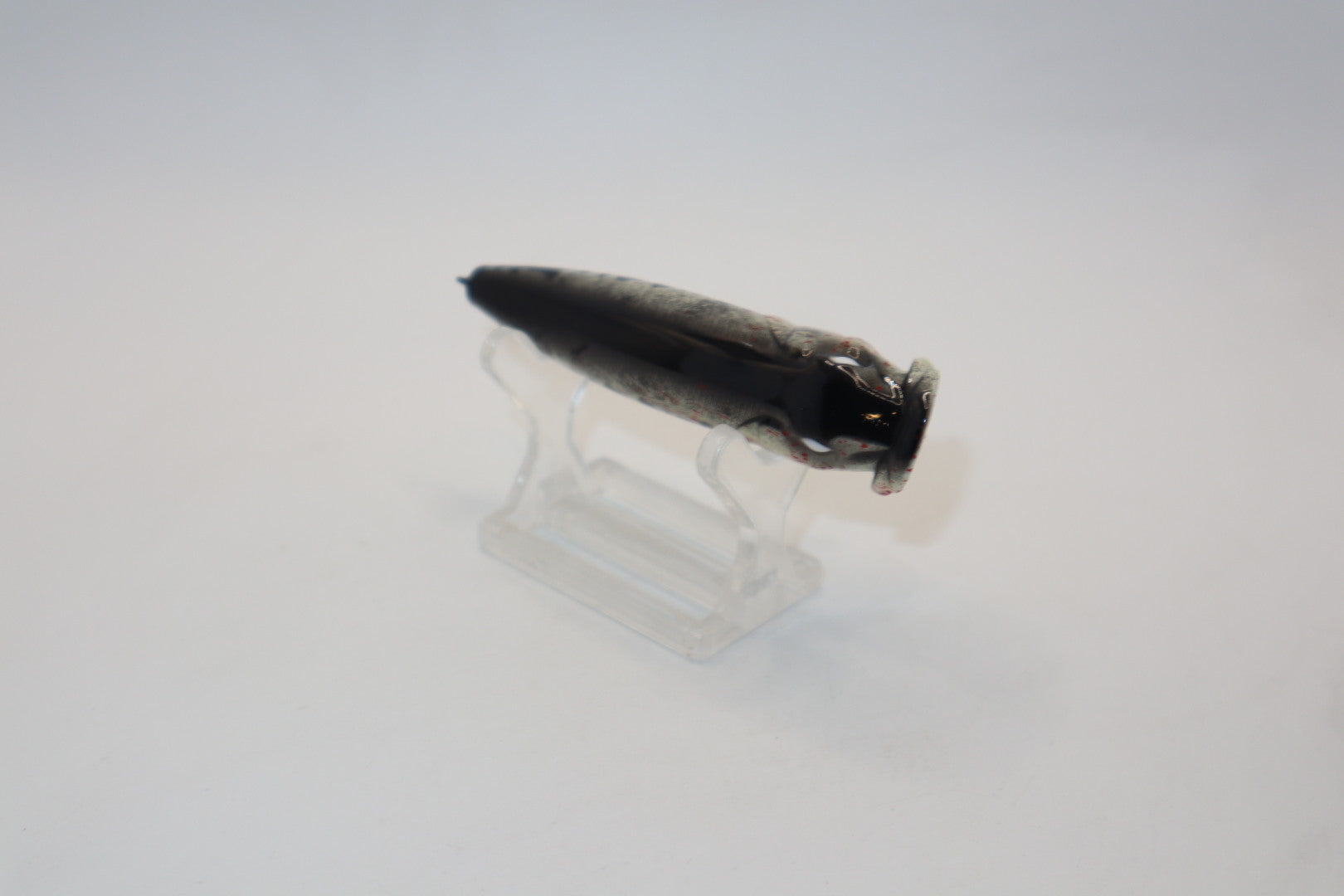 Pale Dying Bass Popper